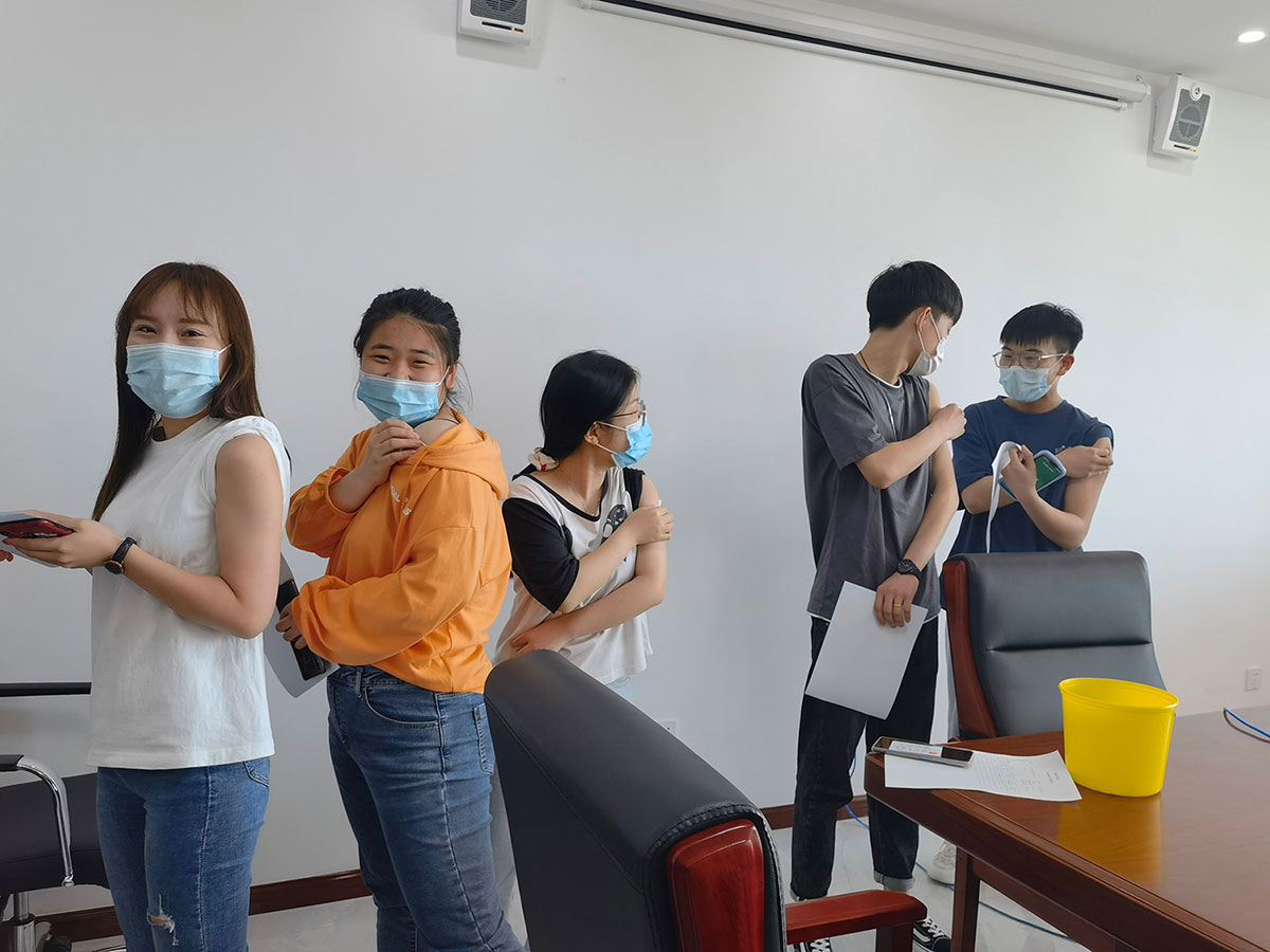 疼么，不疼，甚至有點(diǎn)想笑.jpg