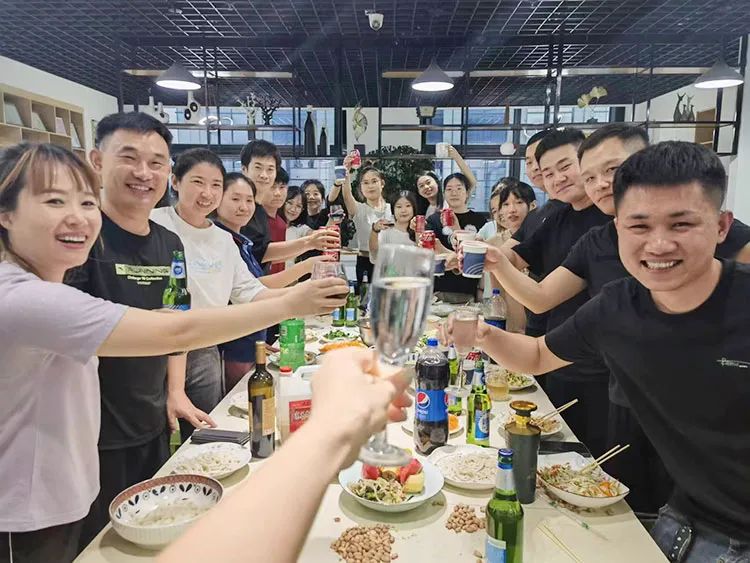 滄州智博十八周年團(tuán)建活動(dòng)--風(fēng)華歲月，感恩同行